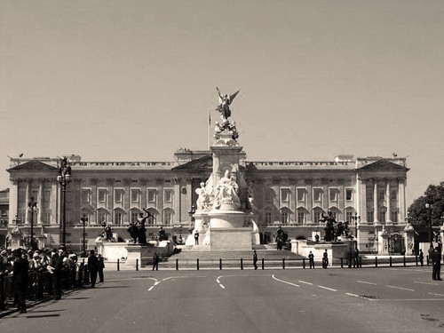 Tour of Buckingham Palace from Comfort Tour Canada buckingham_palace
